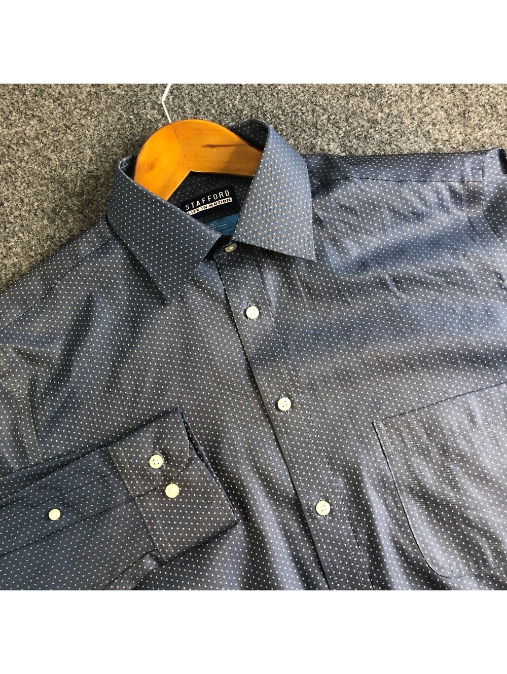 Stafford Shirt Mens Medium Blue 15-15.5 Polka Dot Button Up Coolmax Regular Fit